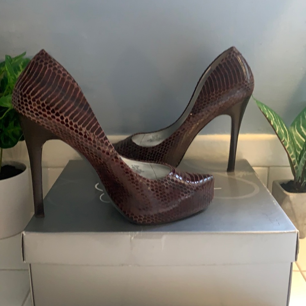 Jessica Simpson size 8
